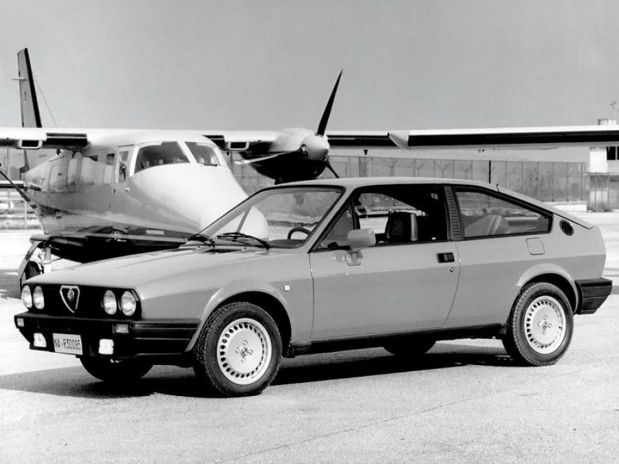  Alfa Romeo Sprint (902) 1987 года  (фото 2 из 2)